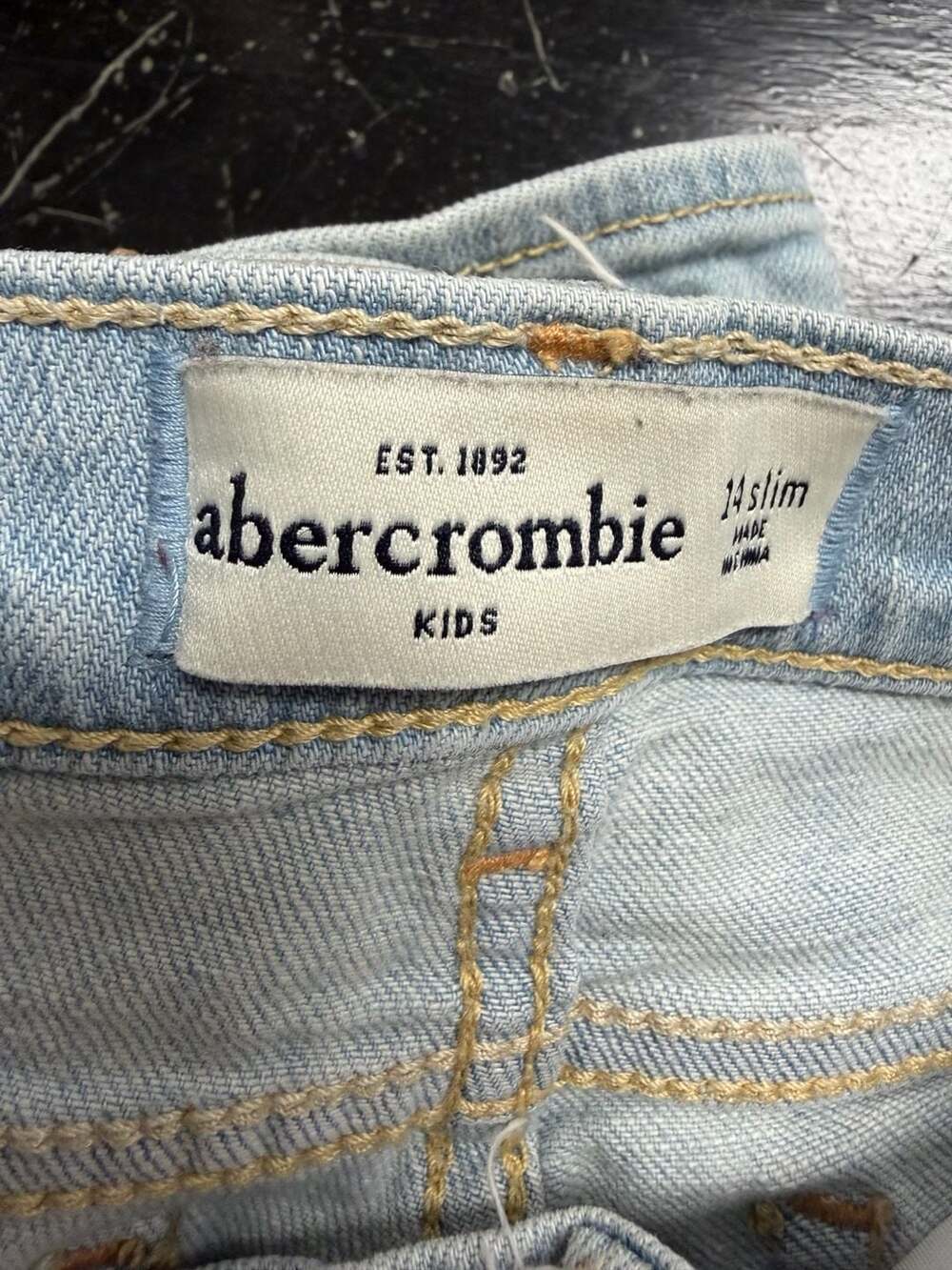 Abercrombie Kids Girls 14 Slim Light Wash Distressed Denim Jeans